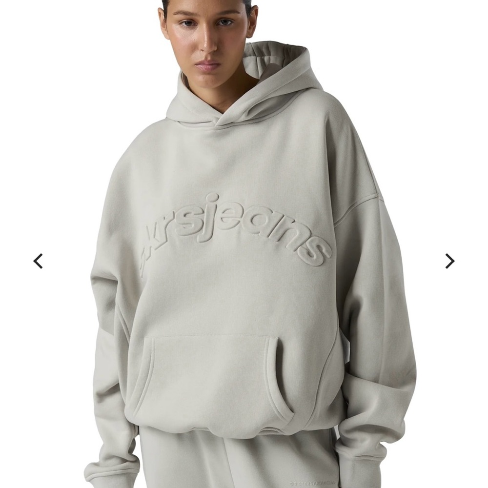 Sisters and Seekers Series Emboss Hoodie in Foam - M